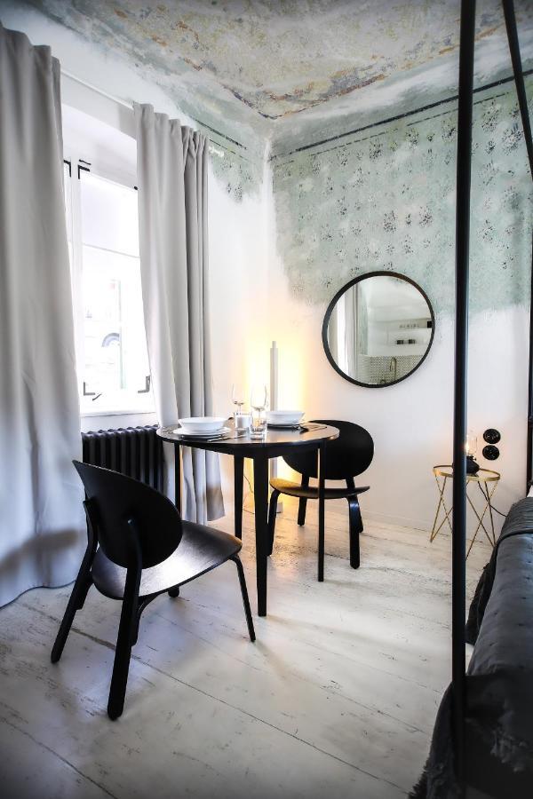 Domecek / Tiny House Apartment เชสกี้ครุมลอฟ ภายนอก รูปภาพ